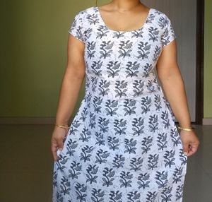 Women Kurti Black And White Round Neck