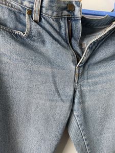 Light Washed Straight Fit Jeans