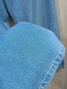 Wide Leg Light Wash Jeans