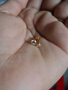 beautiful gold nosepin 2