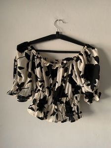 Puff Sleeves Top