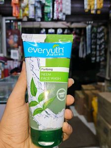 Everyuth Naturals Neem Face Wash