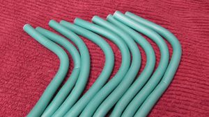 Self holding curling flexi rods
