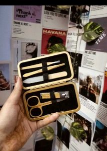 &#34;Chic Golden Manicure Set – Your Pocket Salon!&#34;