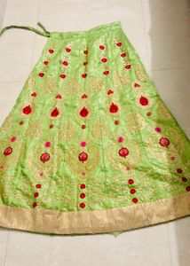 NEW Designer EMBROIDED Roses Lehnga