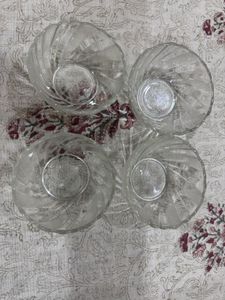 Glass Bowl Set (4 pieces)