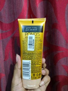 Ponds De Tan Facewash