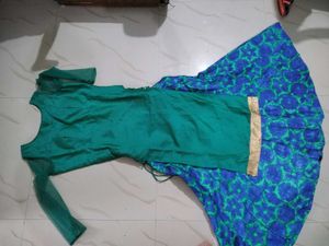 Elegant Green &amp; Blue Kurta Set
