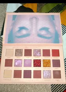 New Nude Eyeshadow pallete not used