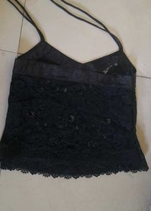 Net Pretty Black Top