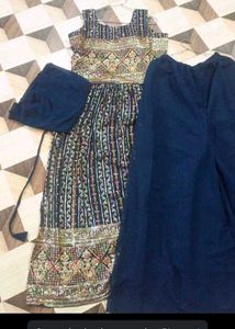 New Nayra Suit Bust 40