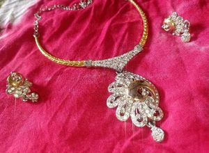 AD Necklace Set In Sale