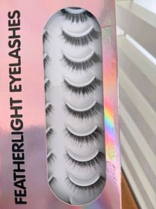Featherlight Eyelashes
