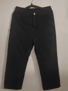 Black Straight Fit jeans