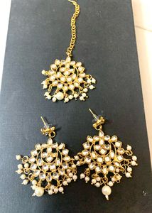 Kundan Earrings And Mangtika