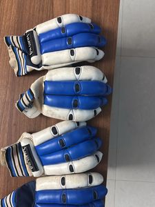 Cricket Gloves