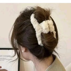 Fluffy Claw Clip Set (4)