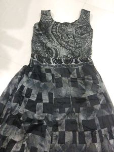 Black Sleeveless Long Gown