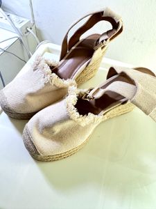 H&amp;M Woven Wedges