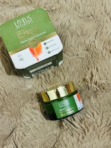 Lotus Botanicals Kit &amp; The Man Company Lip Scrub