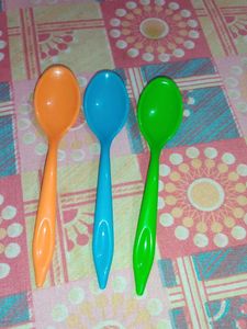 Colorful Plastic Spoons 🎀