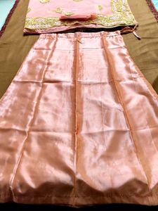 Pink Embellished Saree with blause piece