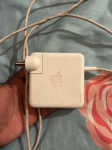 MacBook Air 61W USB-C Power Adapter