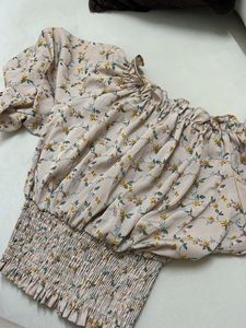 Floral Puff Sleeve Top