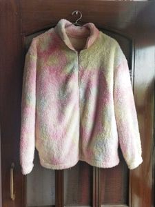 Luxury Women's L/XL Faux Fur Jacket For Winters