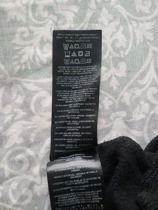 Dapper Looking GUESS hoodie!!