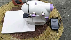 Mini Sewing Machine