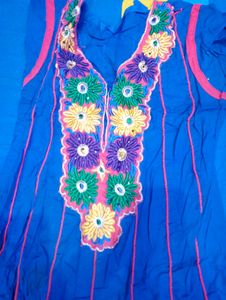 Floral Embroidered Kurta Medium Size With Dupatta