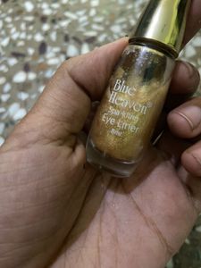 Golden Glitter Eye Liner