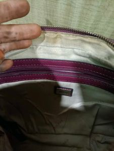 Guess Sling Bag