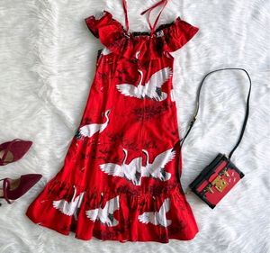 Very Beautiful Swan Red And White Dress