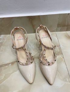 nude heels