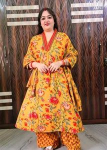 Kurta With Dupatta And Bottom wear