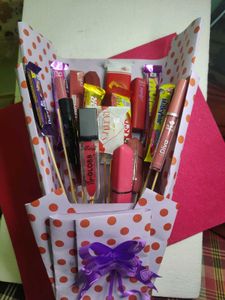 Lipstick &amp; Chocolate Bouquet