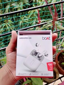 Wireless Earbuds - White