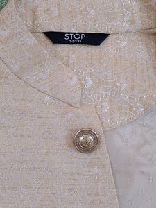 Like New Creamy Waistcoat For Boys Aged 7-8 Yrs