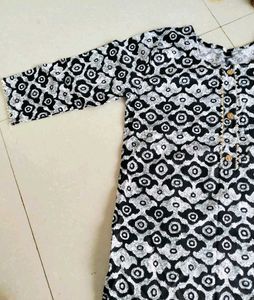 Printed Black &amp; White Kurta