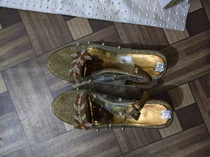Women Golden Heel