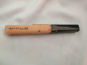 Maybelline concealer