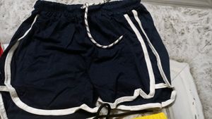 Hot Pant    4 Pies Girl Only