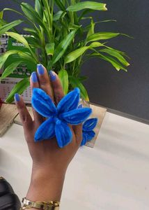 PIPE CLEANER FLOWERS