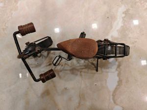 cycle showpiece for home decoration made of iron U