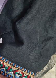 BLACK SKIRT