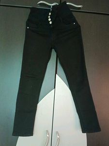 Black High-Waisted Jeans