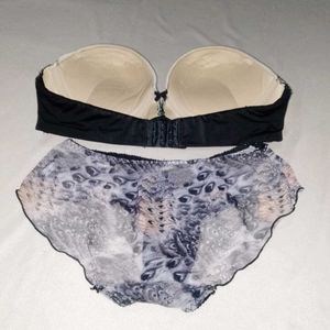 Lace Bra &amp; Panty Set