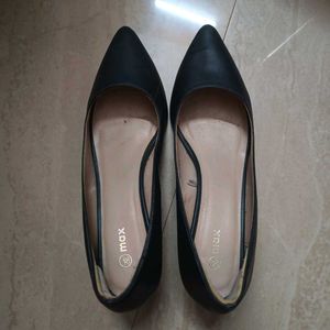 Black Kitten Heel Pointed Toe Pumps
